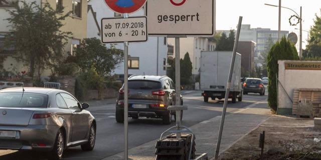 Der Verkehr wird nicht weniger – auch nach Sperrung der Durchfahrt zur Der Verkehr wird nicht weniger – auch nach Sperrung der Durchfahrt zur